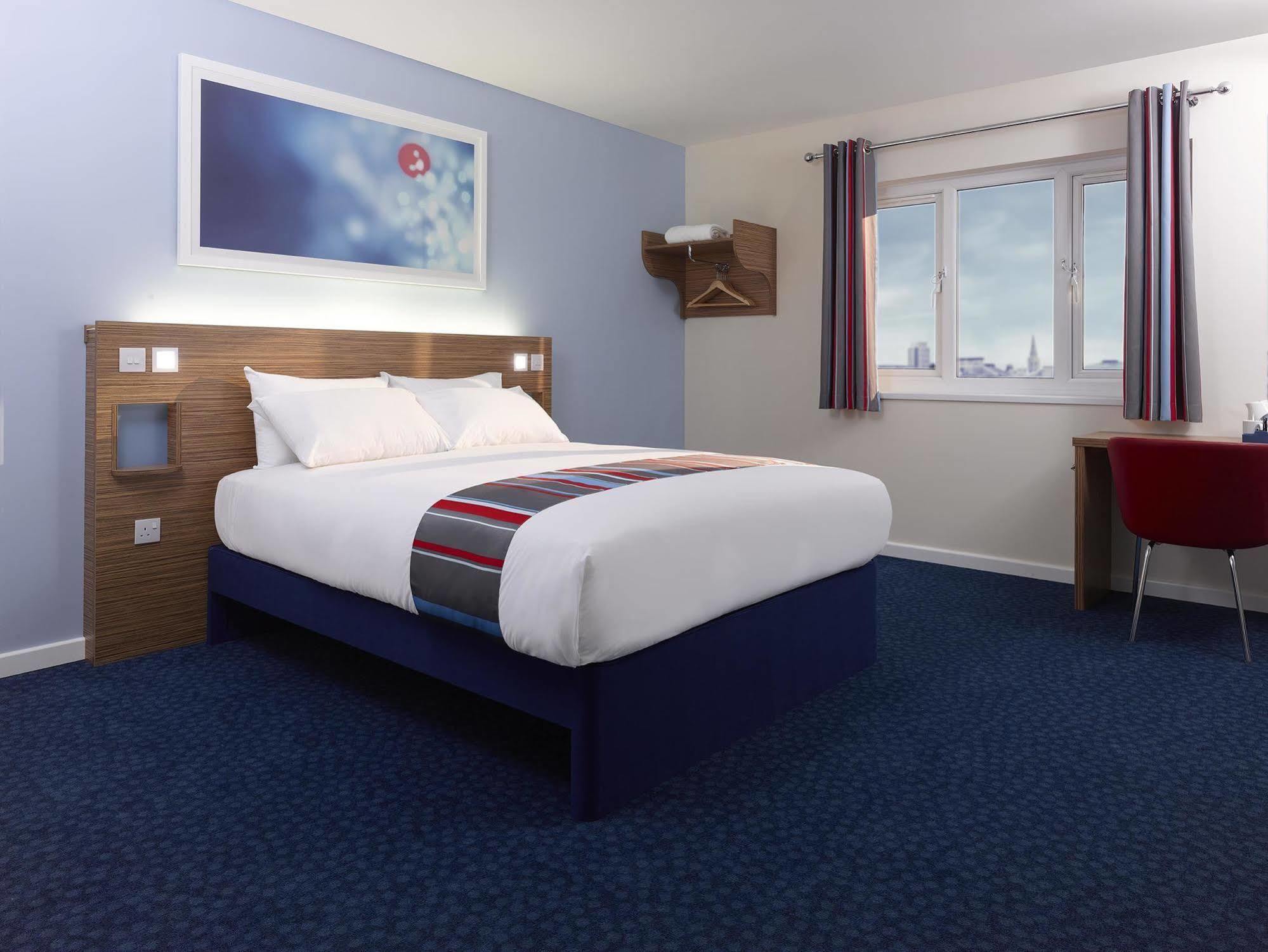 Travelodge Bath Waterside Zewnętrze zdjęcie