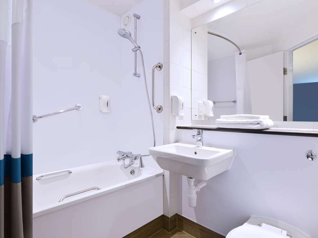 Travelodge Bath Waterside Pokój zdjęcie